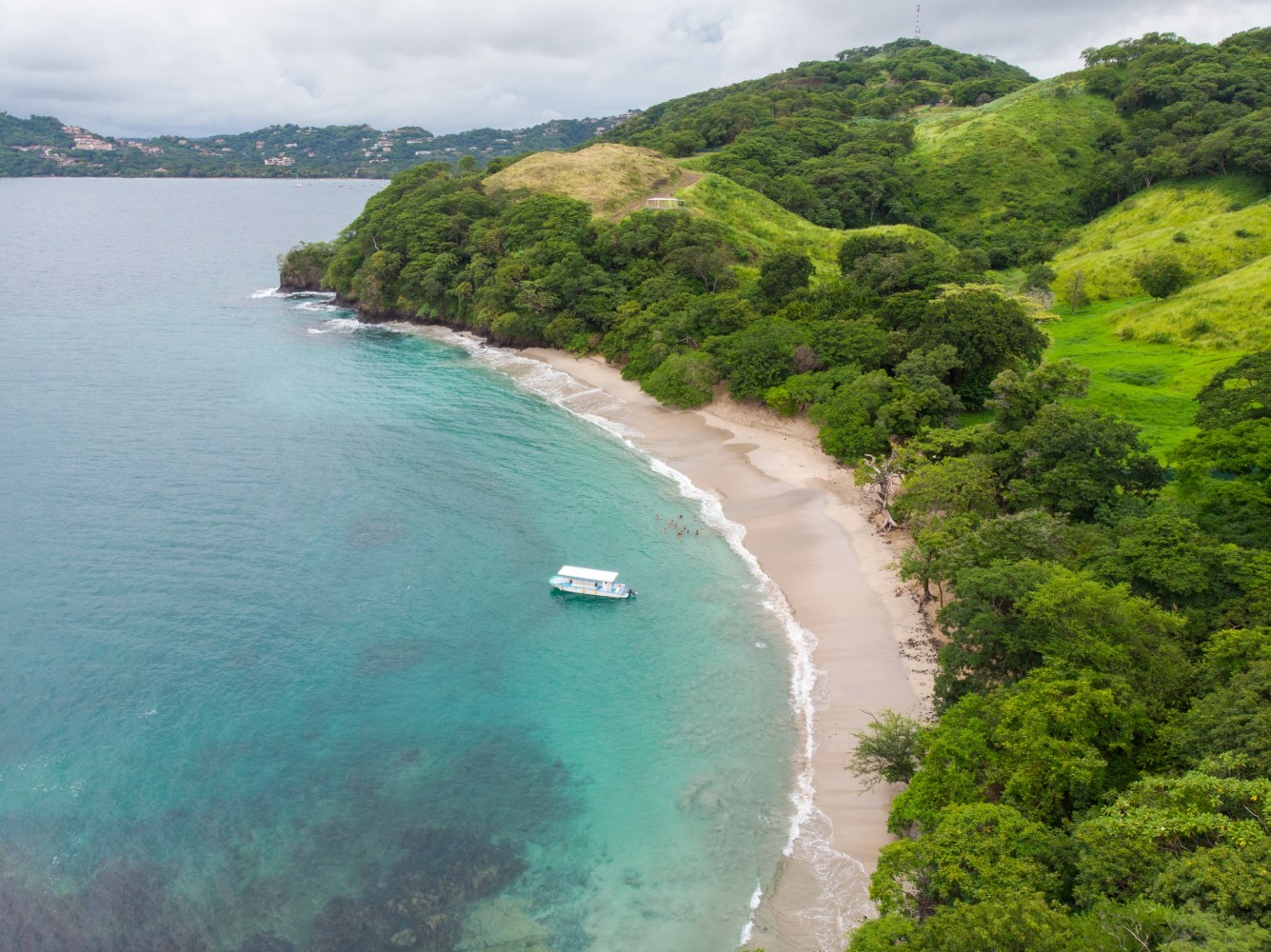 Discover-Winter-Bliss-in-Costa-Rica-Adventure-and-Relaxation-at-Hotel-Hacienda- Guachipelin